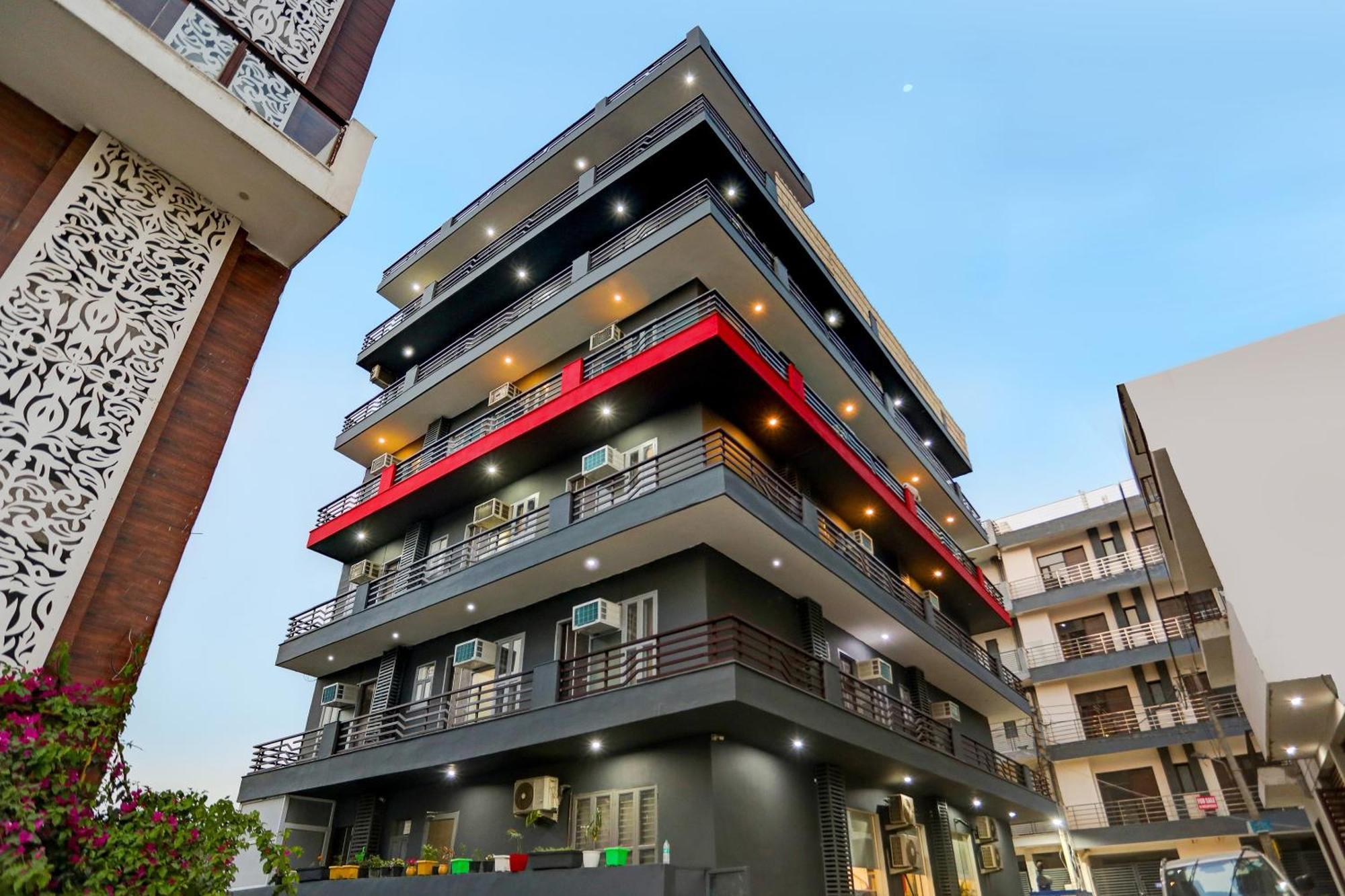 Hotel Super Townhouse Cloud Bay, Near Genpact, Sector-69, Gurgaon Exterior foto