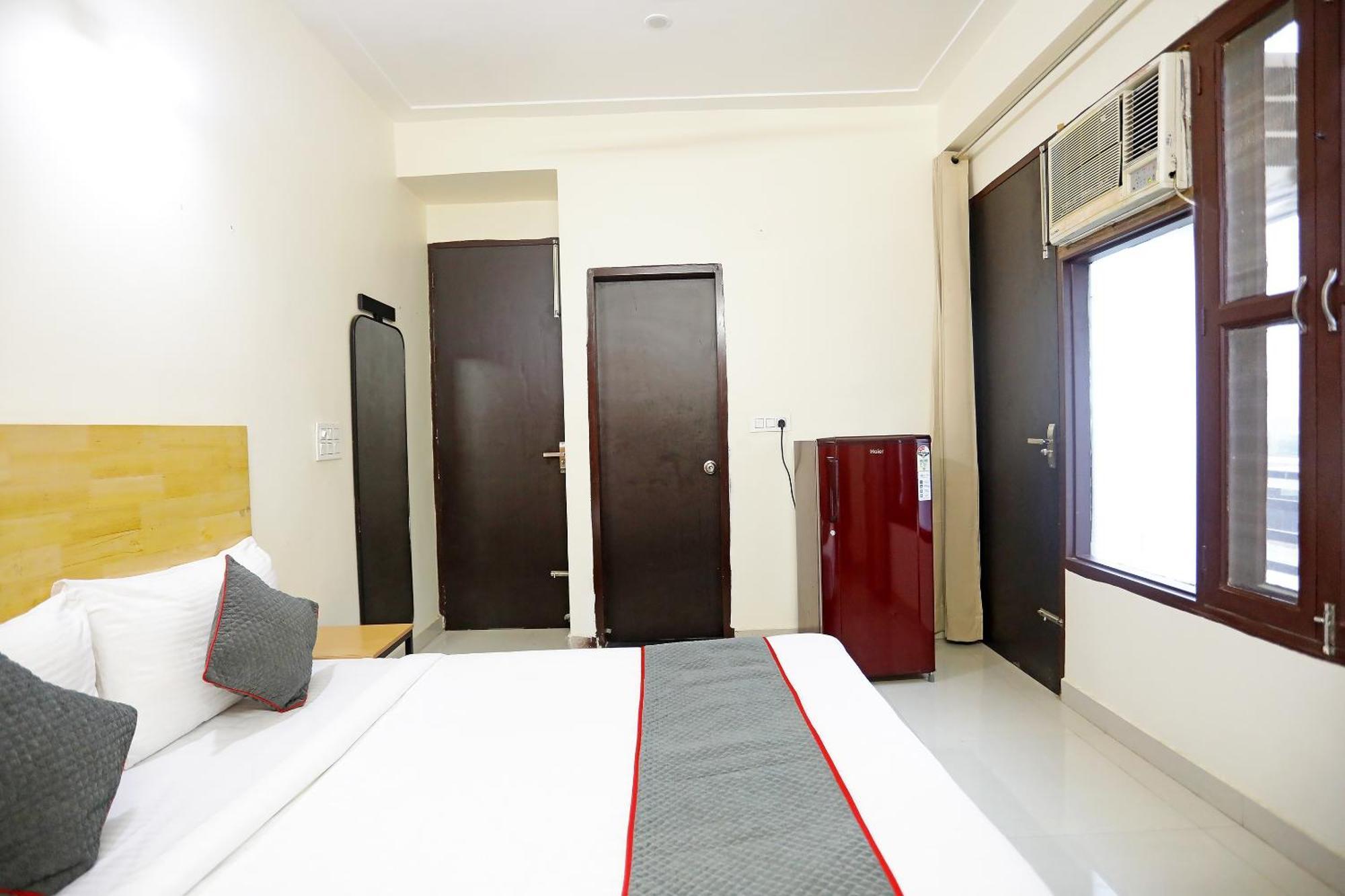 Hotel Super Townhouse Cloud Bay, Near Genpact, Sector-69, Gurgaon Exterior foto