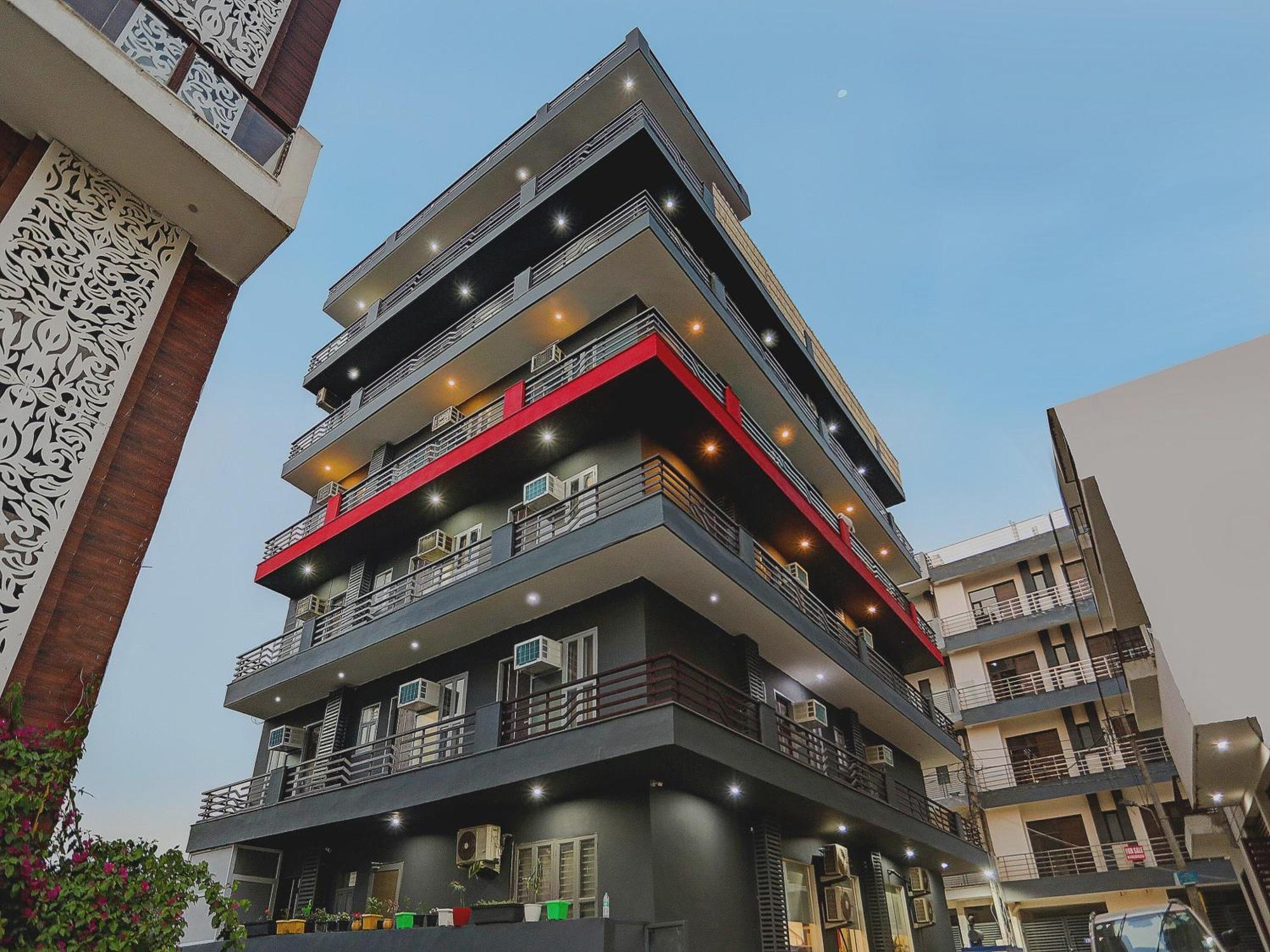 Hotel Super Townhouse Cloud Bay, Near Genpact, Sector-69, Gurgaon Exterior foto