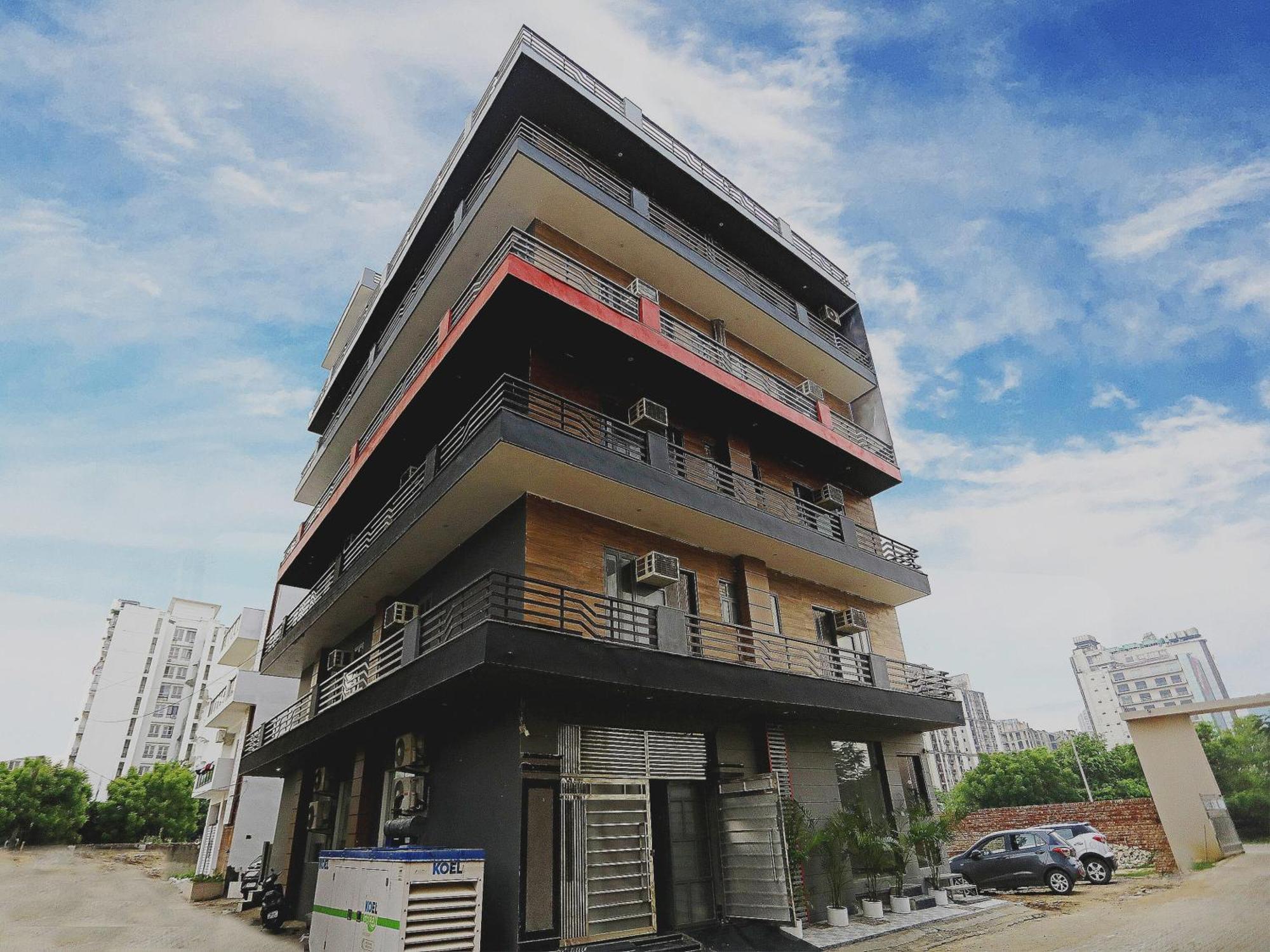 Hotel Super Townhouse Cloud Bay, Near Genpact, Sector-69, Gurgaon Exterior foto